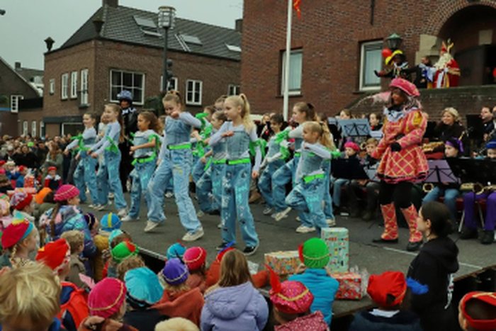 Sfeerimpressie intocht Asten 4